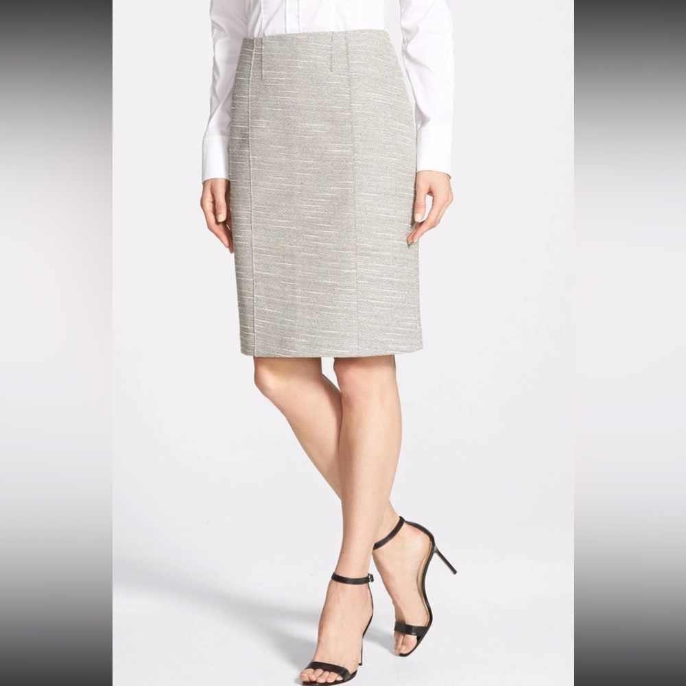 BOSS by Hugo Boss Vulani Textured Pencil Skirt Grey White size US 12
$295